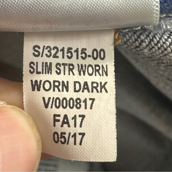 Gap jeans size 33x34, slim straight, "worn dark" color, cotton blend, spring - Picture 6 of 10